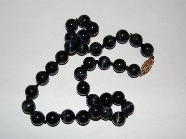 Beautiful AAA Grade Blue Tiger Eye Bead Necklace and 14 kt Gold Beautiful AAA Grade Blue Tiger Eye Bead Necklace and 14 kt Gold