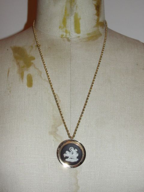 14 kt Gold Filled Black and White English Wedgwood Cameo Pendant Necklace Brooch 14 kt Gold Filled Black and White English Wedgwood Cameo Pendant Necklace Brooch