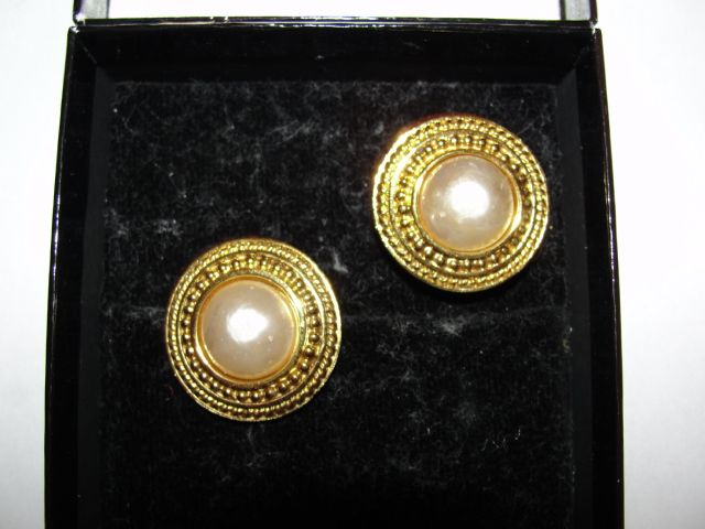 Chanel 18 kt Gold Plated Faux Pearl Basket Weave Rope Disc Earrings Chanel 18 kt Gold Plated Faux Pearl Basket Weave Rope Disc Earrings