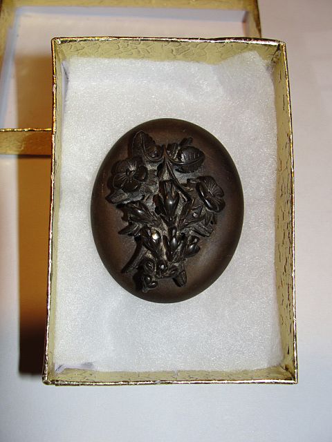 Lovely Victorian Forget Me Not Gutta Percha Pin Brooch Lovely Victorian Forget Me Not Gutta Percha Pin Brooch