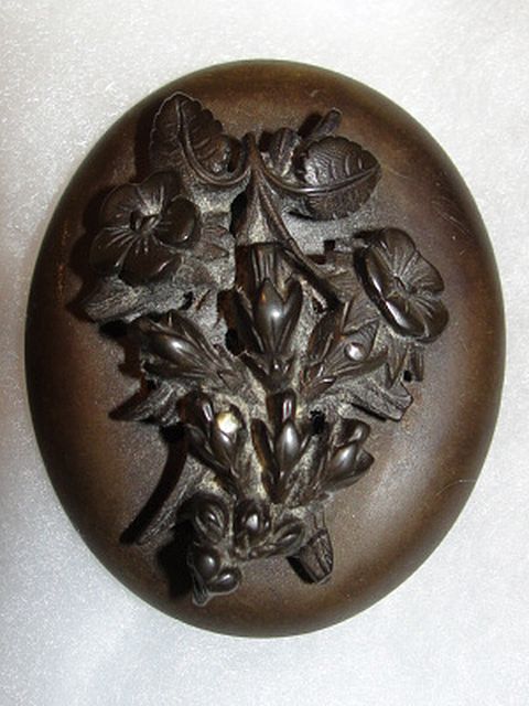 Lovely Victorian Forget Me Not Gutta Percha Pin Brooch Lovely Victorian Forget Me Not Gutta Percha Pin Brooch