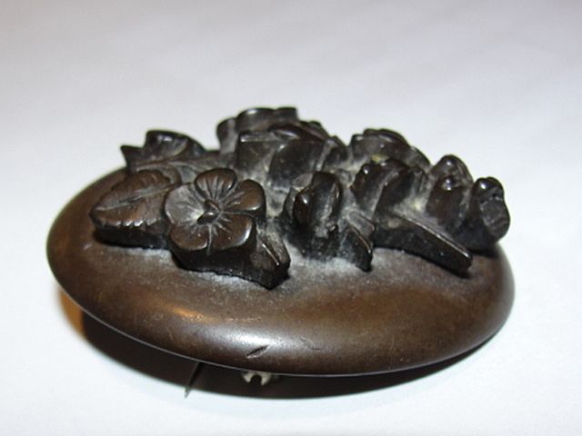 Lovely Victorian Forget Me Not Gutta Percha Pin Brooch Lovely Victorian Forget Me Not Gutta Percha Pin Brooch