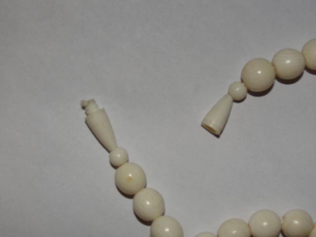 Great Chic Smooth Creamy Ivory Bead Necklace Great Chic Smooth Creamy Ivory Bead Necklace