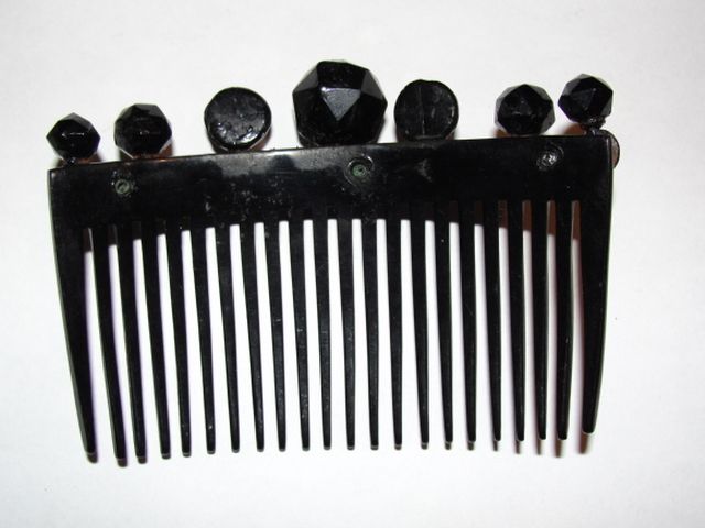 Victorian Black Celluloid Hair Comb and Faceted Jet Circular Studs Victorian Black Celluloid Hair Comb and Faceted Jet Circular Studs