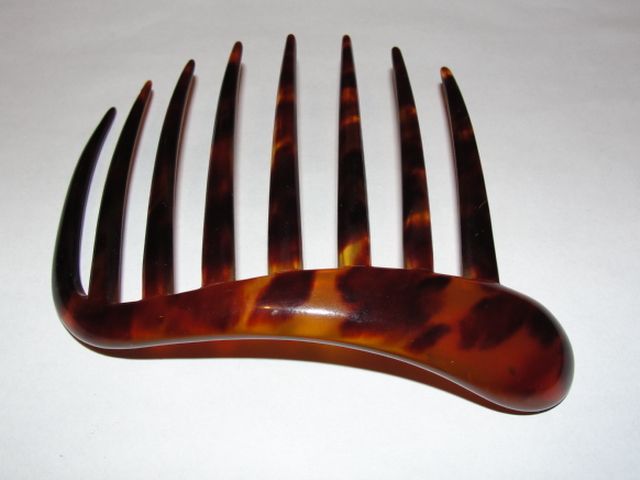 Medium Victorian Tortoise Shell Hair Comb Medium Victorian Tortoise Shell Hair Comb