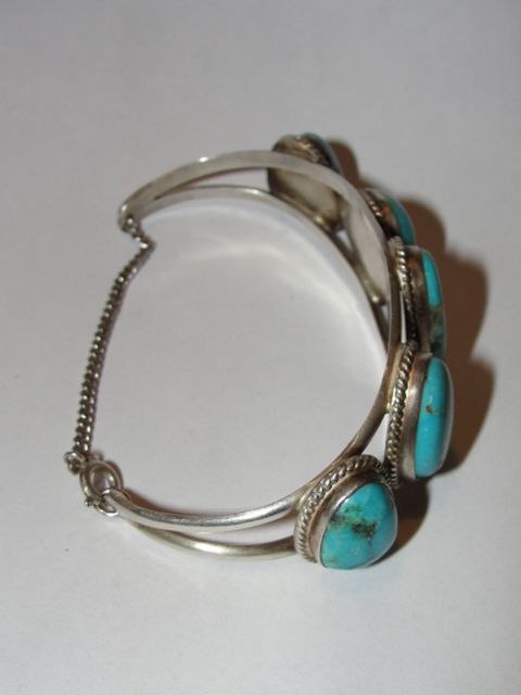 Navajo Native American Sterling Silver and Turquoise Bracelet Navajo Native American Sterling Silver and Turquoise Bracelet