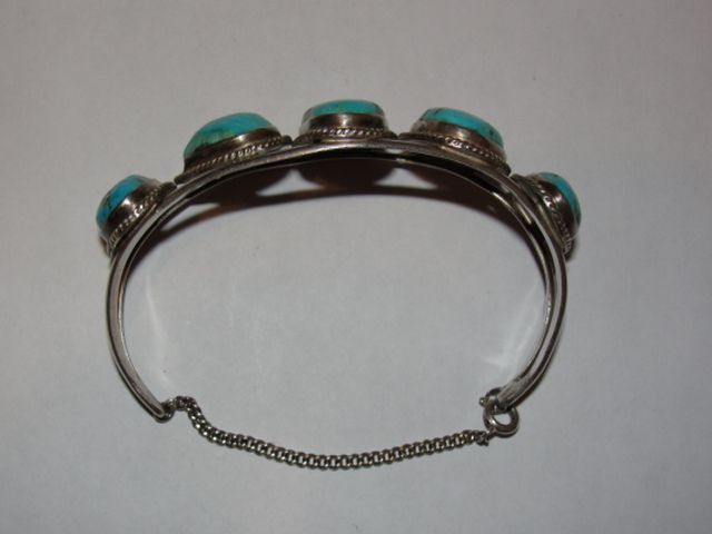 Navajo Native American Sterling Silver and Turquoise Bracelet Navajo Native American Sterling Silver and Turquoise Bracelet