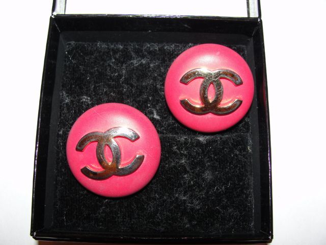 Chanel Red Resin and 18 kt Gold Plated Monogrammed Earrings Chanel Red Resin and 18 kt Gold Plated Monogrammed Earrings