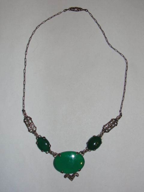 Art Deco Sterling Silver Marcasite and Chrysoprase Cabochon Pendant Necklace Art Deco Sterling Silver Marcasite and Chrysoprase Cabochon Pendant Necklace