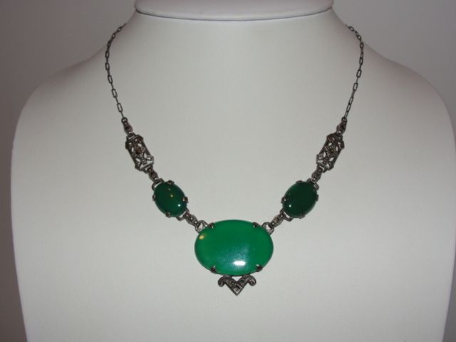 Art Deco Sterling Silver Marcasite and Chrysoprase Cabochon Pendant Necklace Art Deco Sterling Silver Marcasite and Chrysoprase Cabochon Pendant Necklace