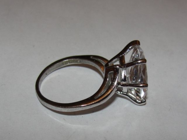 Art Deco Sterling Silver Pear Shaped Rock Crystal Quartz Cocktail Ring Art Deco Sterling Silver Pear Shaped Rock Crystal Quartz Cocktail Ring