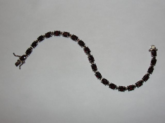 Sterling Silver Natural Red Garnet Faceted Tennis Bracelet Sterling Silver Natural Red Garnet Faceted Tennis Bracelet