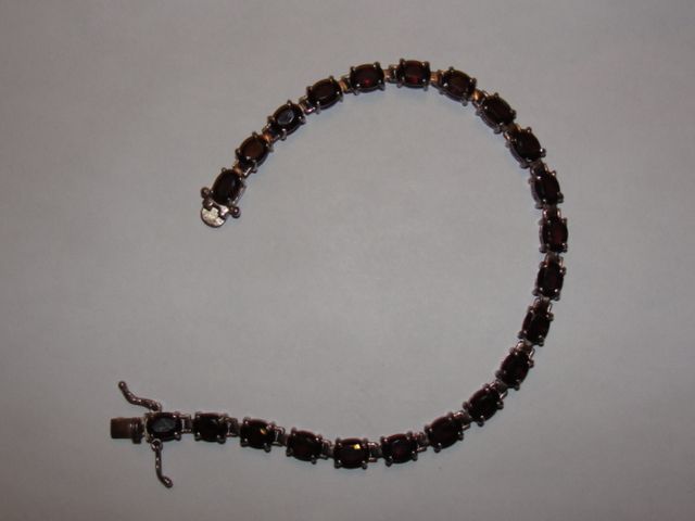 Sterling Silver Natural Red Garnet Faceted Tennis Bracelet Sterling Silver Natural Red Garnet Faceted Tennis Bracelet