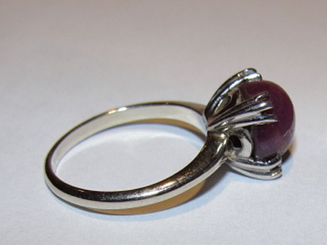 14 kt White Gold and Cabochon Star Ruby Ring 14 kt White Gold and Cabochon Star Ruby Ring