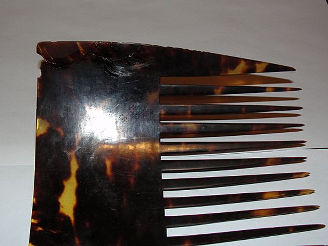 Large Hawaiian Tortoise Shell Hair Comb B Large Hawaiian Tortoise Shell Hair Comb B