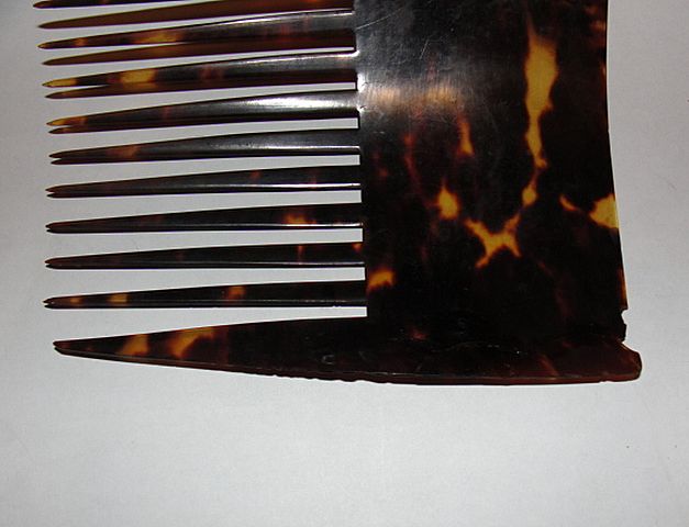 Large Hawaiian Tortoise Shell Hair Comb B Large Hawaiian Tortoise Shell Hair Comb B