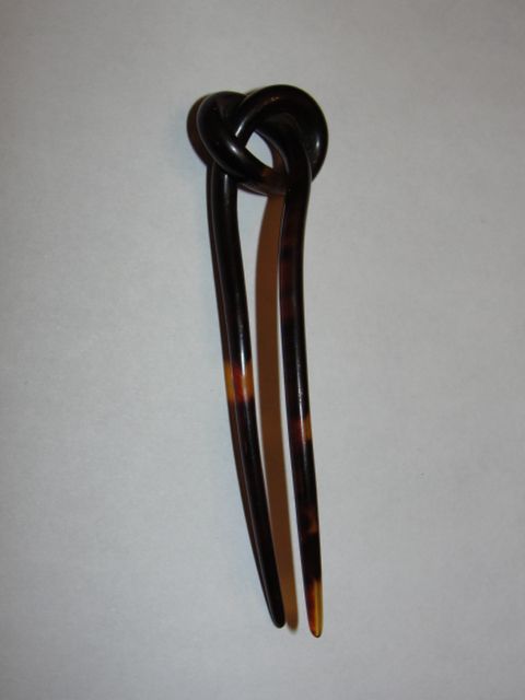 Victorian Love Knot Tortoise Shell Hair Comb Victorian Love Knot Tortoise Shell Hair Comb