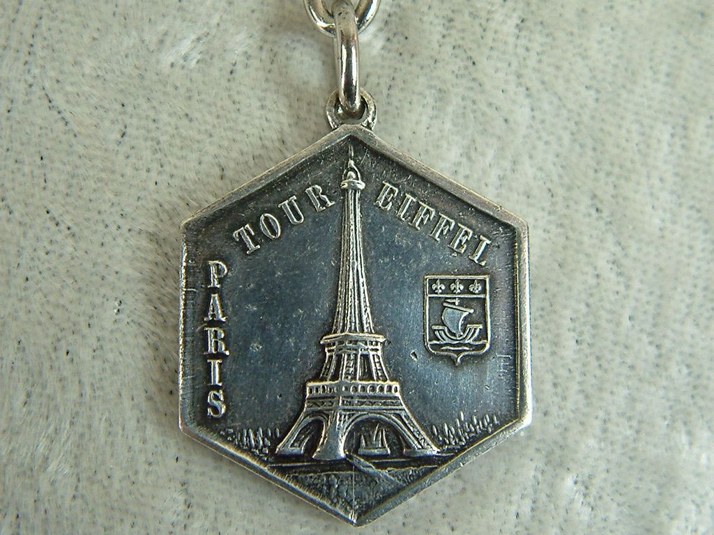 Vintage Paris France Grand Tour Souvenir Bracelet Vintage Paris France Grand Tour Souvenir Bracelet