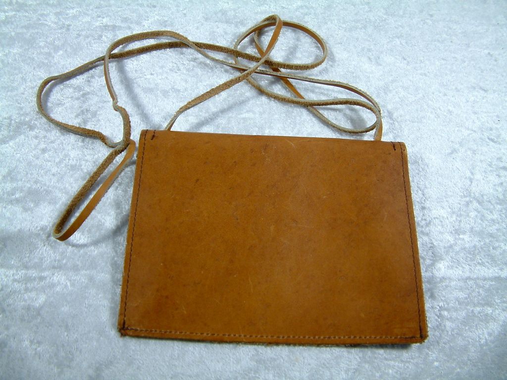 Vintage Brazilian Leather Cross Body Envelope Purse Vintage Brazilian Leather Cross Body Envelope Purse