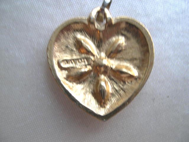AVON Poinsettia Heart Pendant Red Rhinestones - Book Piece AVON Poinsettia Heart Pendant Red Rhinestones - Book Piece