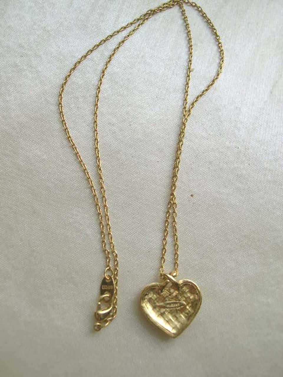 Avon Heart Shaped Ruby Red Rhinestones Neckace Avon Heart Shaped Ruby Red Rhinestones Neckace