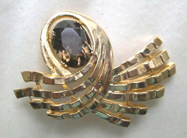 BROOKS Swirl Design Pin with Amber Colored Stone BROOKS Swirl Design Pin with Amber Colored Stone