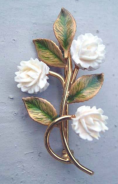 CR Company 12K Gold Filled Carved Roses Pin CR Company 12K Gold Filled Carved Roses Pin