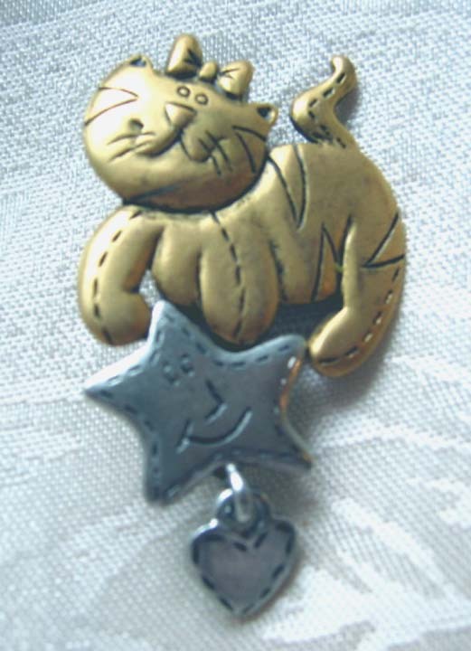 Wendy's World Signed Cat with a Heart Pin Wendy's World Signed Cat with a Heart Pin