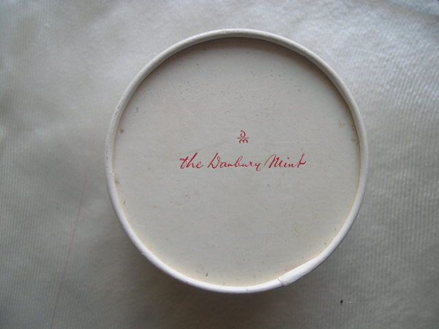 Danbury Mint Solid Lead Crystal Mother and Child Paperweight Danbury Mint Solid Lead Crystal Mother and Child Paperweight