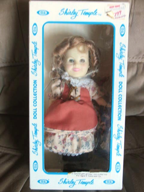 Ideal Shirley Temple Doll - "Suzannah of the Mounties" - 1983 Ideal Shirley Temple Doll - "Suzannah of the Mounties" - 1983