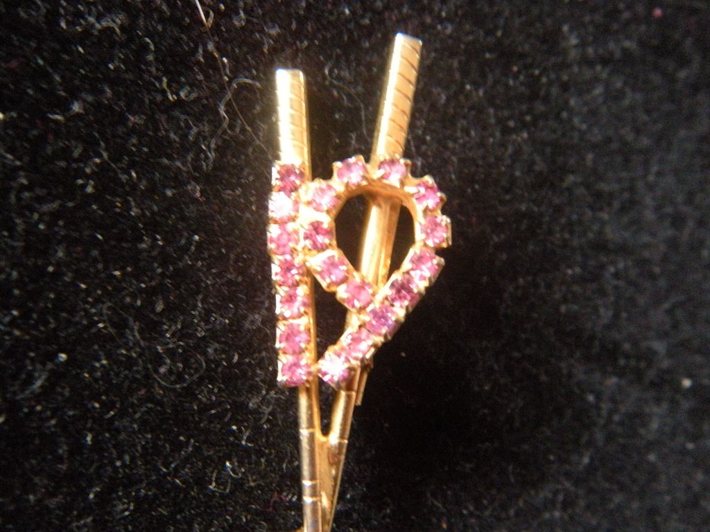 Vintage Golf Clubs Pin with Pink Rhinestones Vintage Golf Clubs Pin with Pink Rhinestones