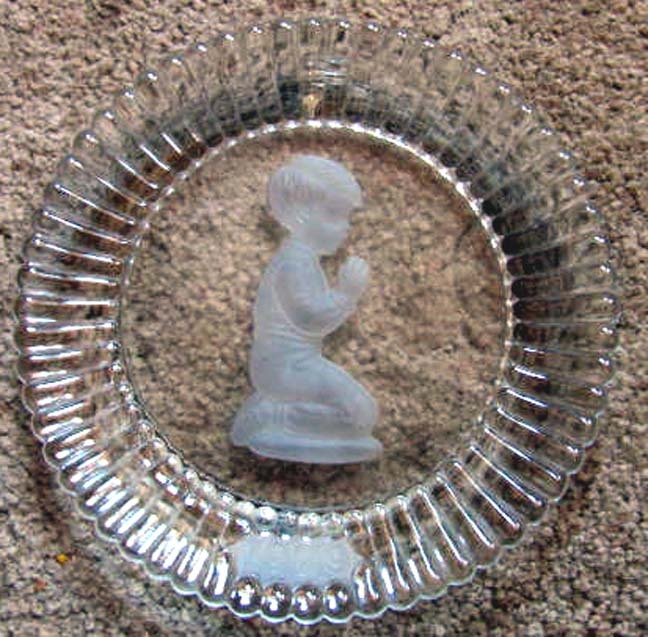 Goebel Hummel Crystal Plate with Boy Praying - 1979 Goebel Hummel Crystal Plate with Boy Praying - 1979