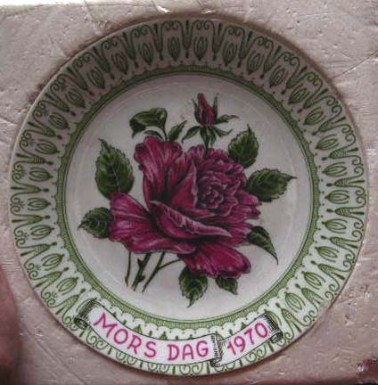 Lund & Clausen MOTHER'S DAY Rose Collector's Plate - 1970 Lund & Clausen MOTHER'S DAY Rose Collector's Plate - 1970
