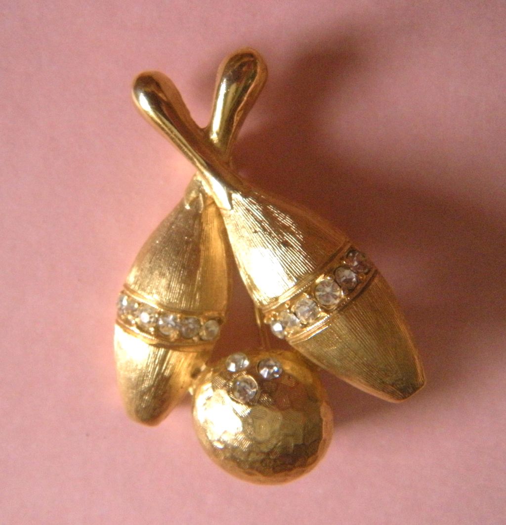 PELL Bowling Pins and Ball Brooch Pin PELL Bowling Pins and Ball Brooch Pin