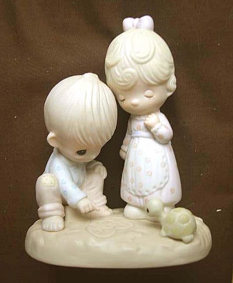 Enesco Precious Moments Tracing Heart in Sand Figurine Enesco Precious Moments Tracing Heart in Sand Figurine