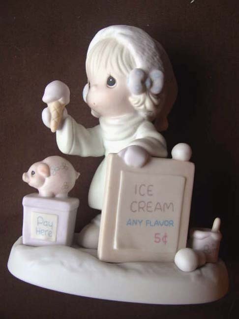 Enesco Precious Moments "Wishing You a Yummy Christmas" Enesco Precious Moments "Wishing You a Yummy Christmas"
