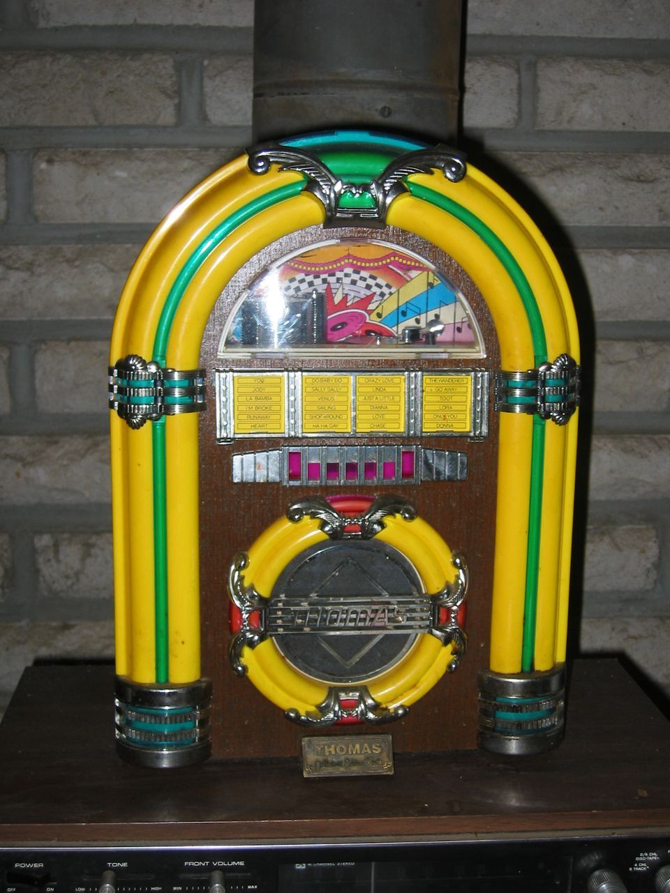 Thomas Collector's Edition Juke Box Radio Cassette Player Thomas Collector's Edition Juke Box Radio Cassette Player