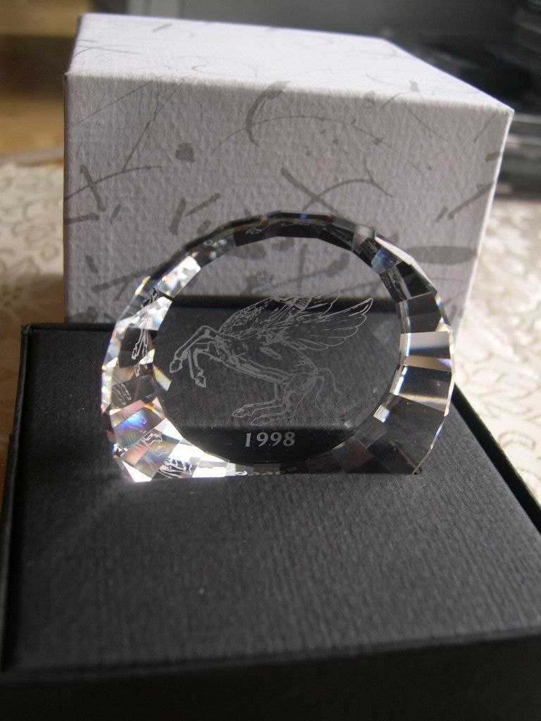 Swarovski Crystal 1998 Pegasus Paperweight Retired Swarovski Crystal 1998 Pegasus Paperweight Retired