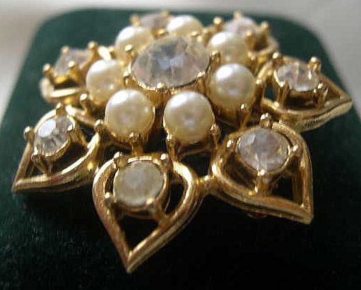Sarah Coventry Starlite Rhinestone and Faux Pearl Pin Sarah Coventry Starlite Rhinestone and Faux Pearl Pin