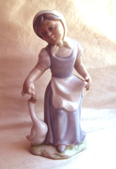 Tengra Porcelain Country Girl Feeding Duck Made in Spain Tengra Porcelain Country Girl Feeding Duck Made in Spain