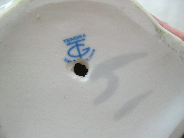 Tengra Porcelain Country Girl Feeding Duck Made in Spain Tengra Porcelain Country Girl Feeding Duck Made in Spain