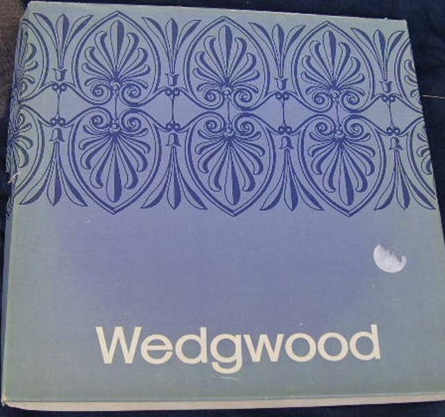 Wedgwood Jasperware 1969 Christmas Plate - First Issue - New in Box Wedgwood Jasperware 1969 Christmas Plate - First Issue - New in Box