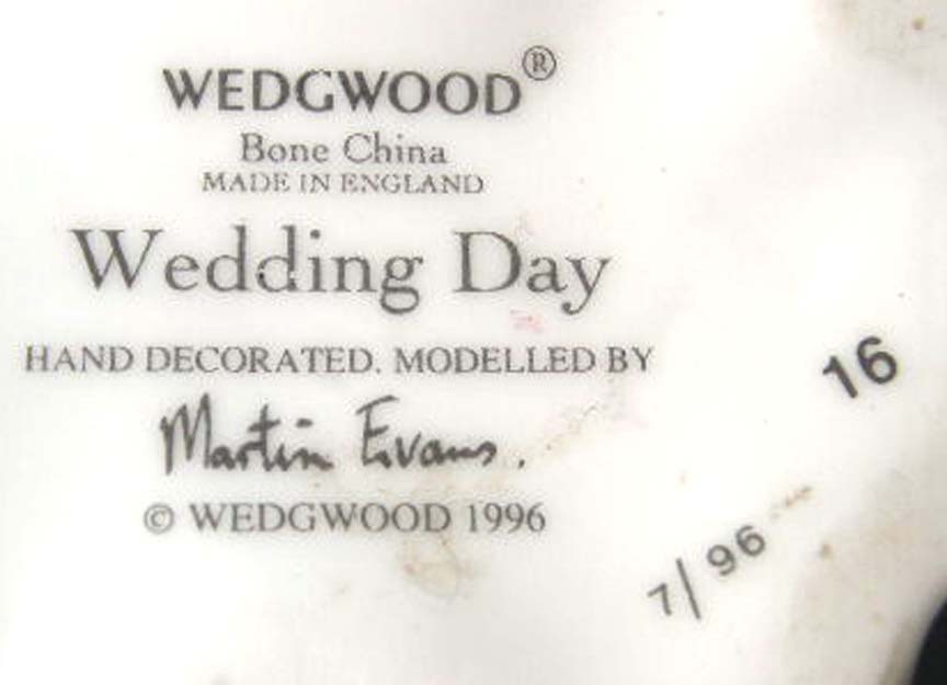 WEDGWOOD Bride and Groom Wedding Day Figurine WEDGWOOD Bride and Groom Wedding Day Figurine