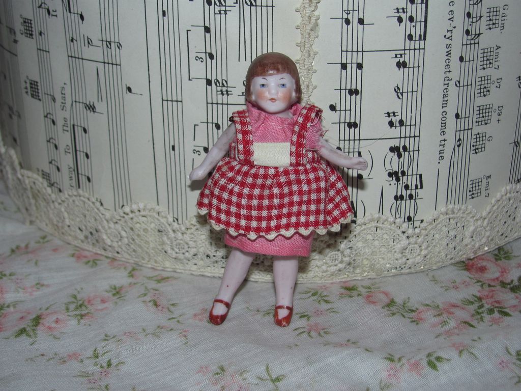 Miniature German Bisque Dollhouse Girl - Bobbed Hair Miniature German Bisque Dollhouse Girl - Bobbed Hair