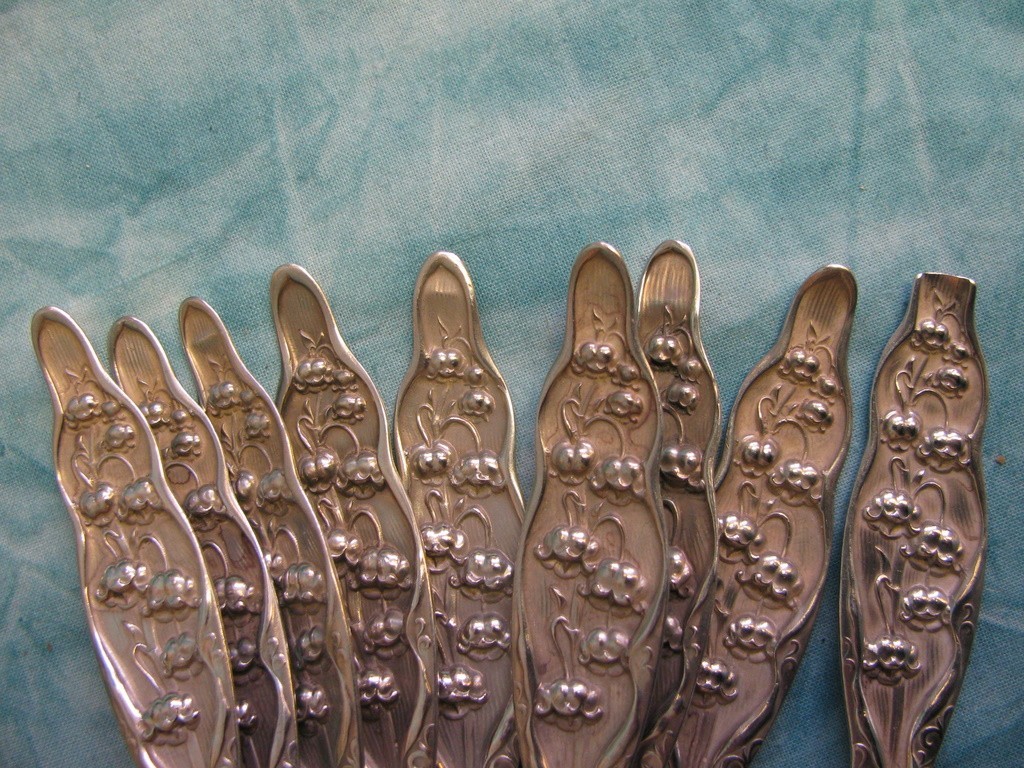 8= Gorham-Whiting Sterling Teaspoons Lily of the Valley 8= Gorham-Whiting Sterling Teaspoons Lily of the Valley