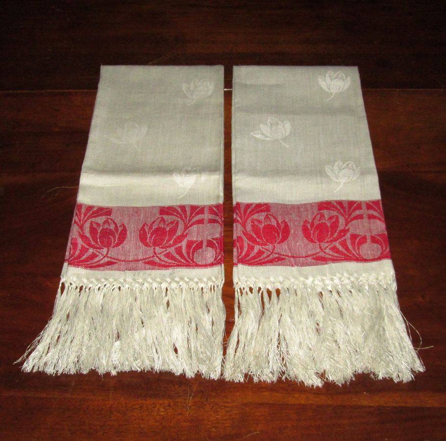Victorian Red and White Towels with Tulips Victorian Red and White Towels with Tulips