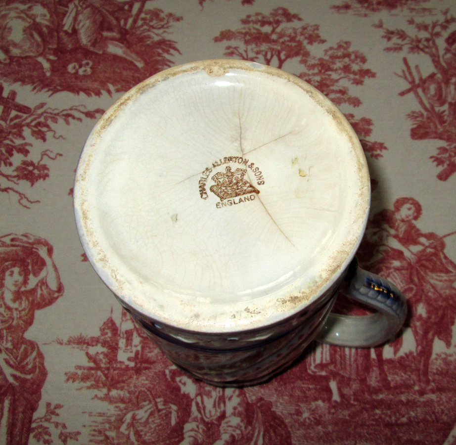 English Staffordshire Pottery Lustre-Ware Jug English Staffordshire Pottery Lustre-Ware Jug