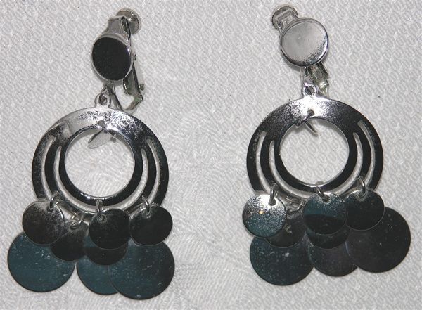 Vendome 1970's Silver Tone Disc Necklace & Hoop Earrings Vendome 1970's Silver Tone Disc Necklace & Hoop Earrings
