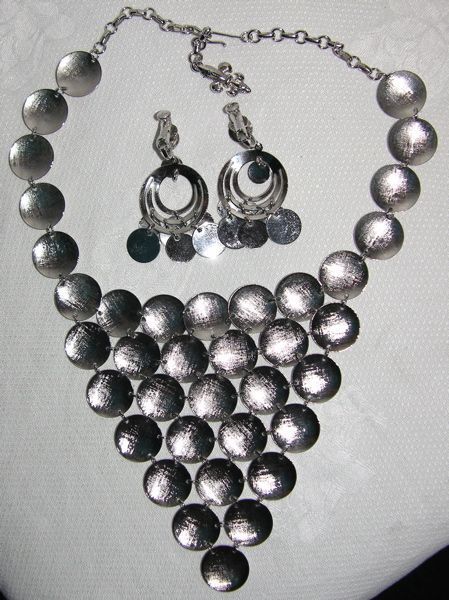 Vendome 1970's Silver Tone Disc Necklace & Hoop Earrings Vendome 1970's Silver Tone Disc Necklace & Hoop Earrings