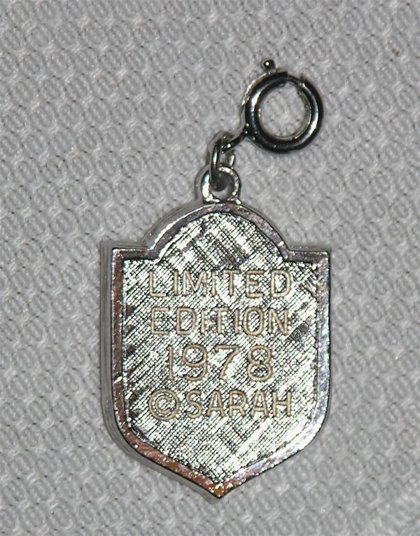 Sarah Coventry 1978 Limited Edition Wise Men Nativity Scene Charm Sarah Coventry 1978 Limited Edition Wise Men Nativity Scene Charm